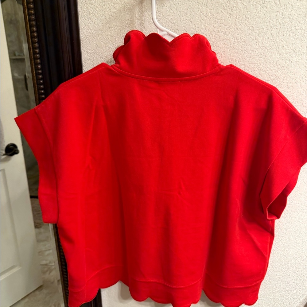 Entro Red Short Sleeve Collared Top Scallop NWT - Picture 3 of 6